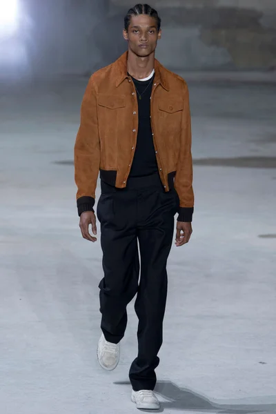 Look 34